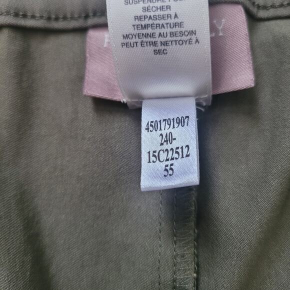 Chico’s Size 3 US 14/16 Olive Fabulously Slimming Pull On Tapered Pants - Picture 9 of 9